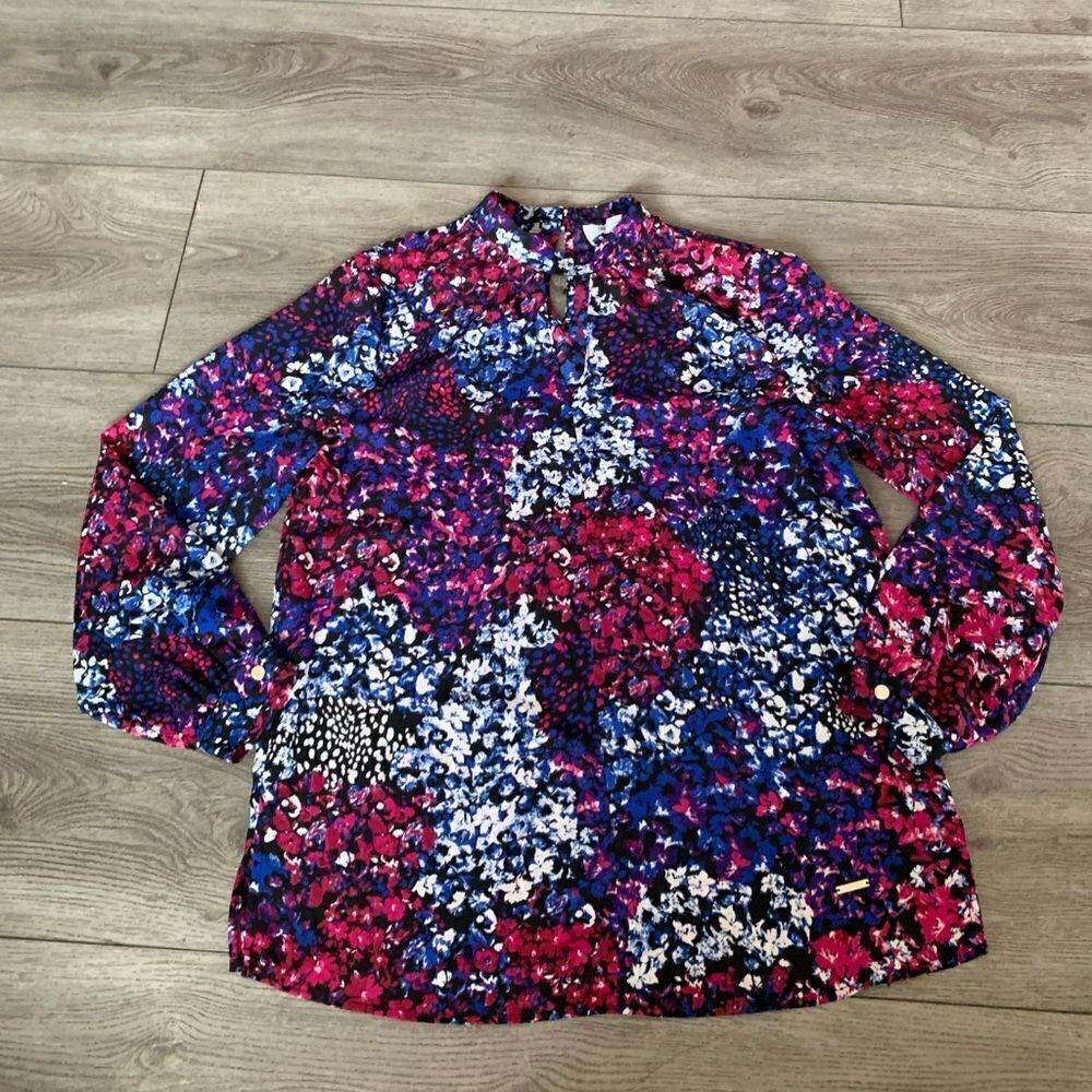Nine West woman’s top perfect officewear